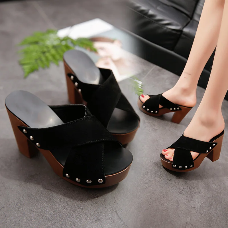 2022 Summer New Fashion Slippers Fashion Rivets Open Toe Trendy Women Shoes Thick Heels Middle Heels Women\'s Slippers Plus Size