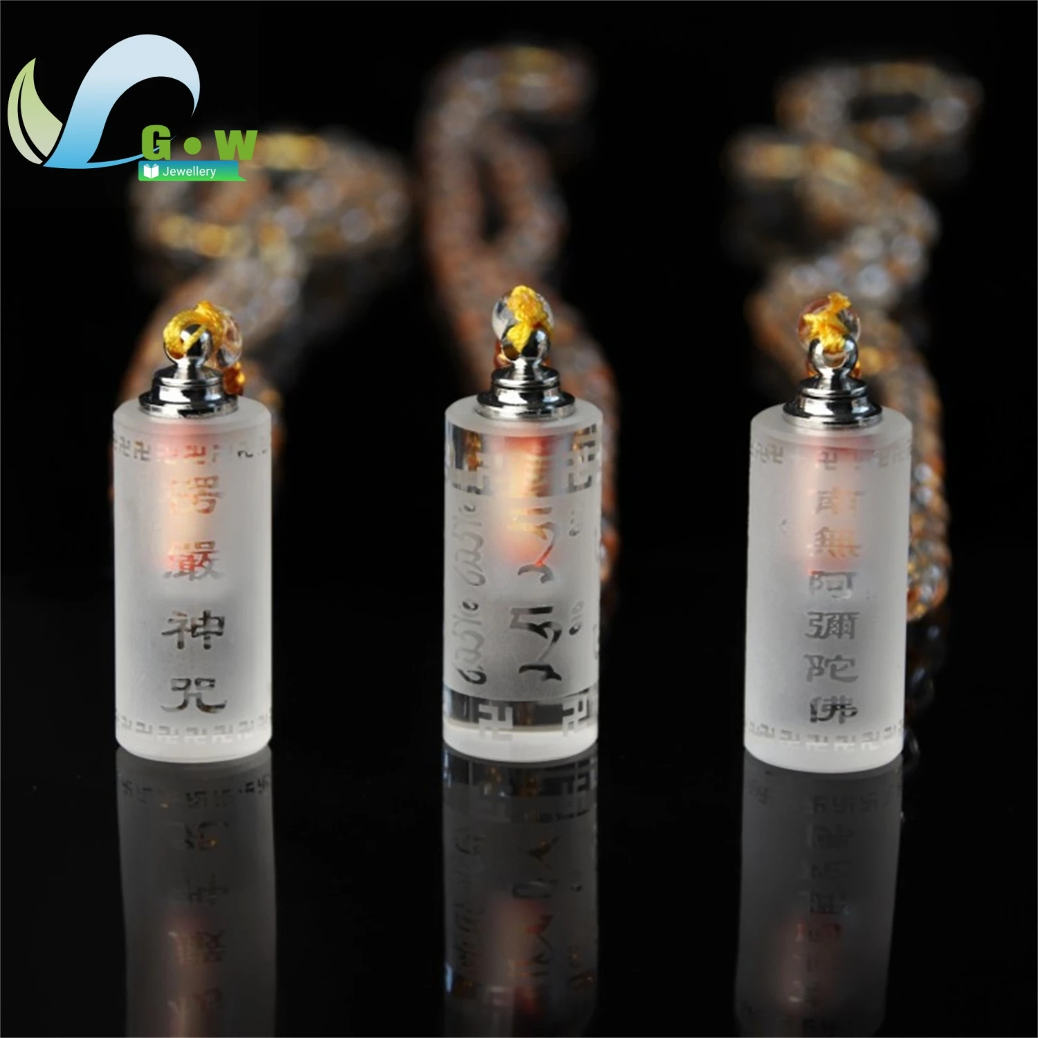 

Lingyan Mantra Vintage White Crystal Pendant Unisex Glass Necklace Adjustable Length Buddhist Jewelry Sacred Symbol Charm Fall