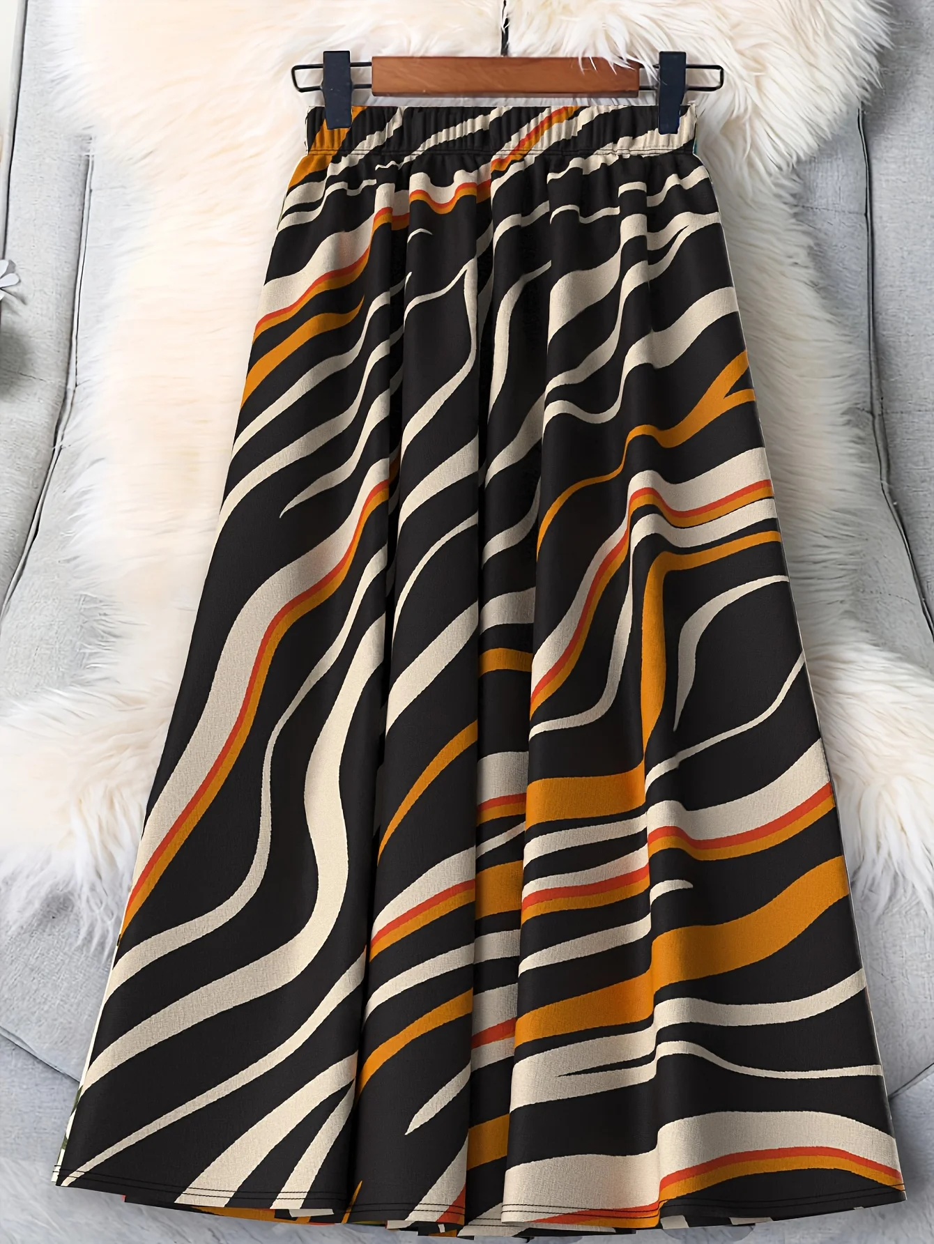 Gonna longuette alla moda taglie forti Luxy Trio, adatta per tutte le stagioni, comoda cintura elastica, gonna longuette a trapezio stampata.