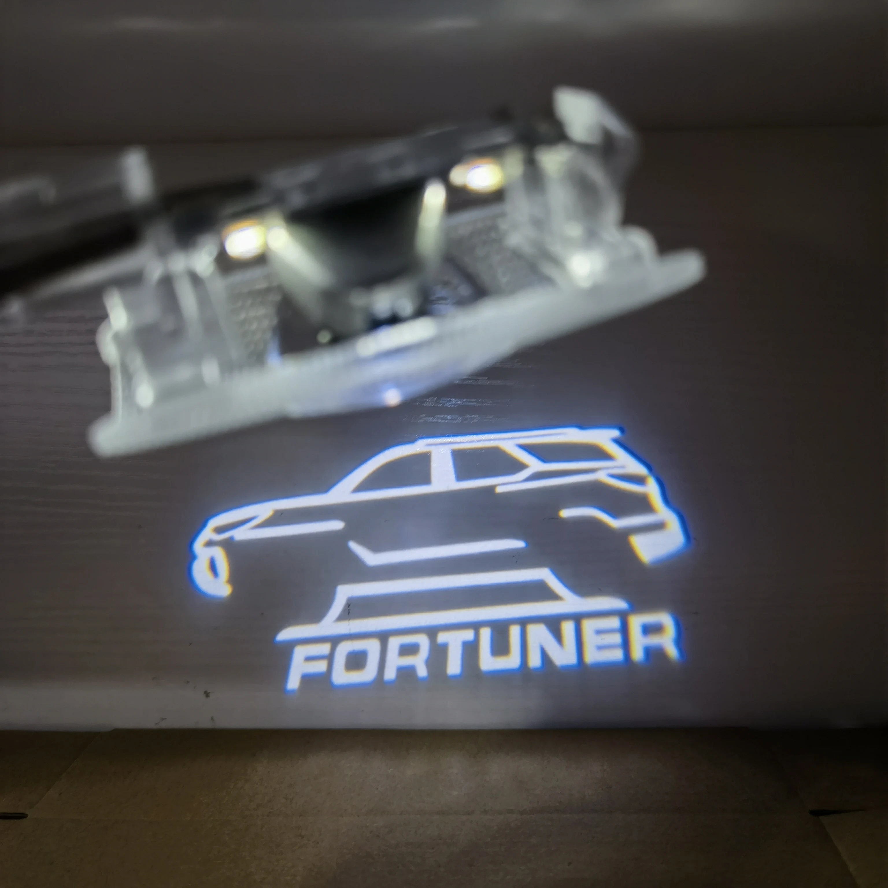 White FORTUNER Badge Shadow Light 2pc LED Courtesy Lamp For Toyota FORTUNER Car Styling FORTUNER Welcome Light Toyota Door Light