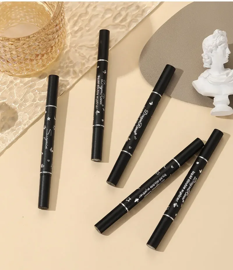 Dragon Ranee Double head Star Seal Eyeliner waterdichte niet-vlekkende beginnende hart pruim verfraaide oogstaart eyeliner