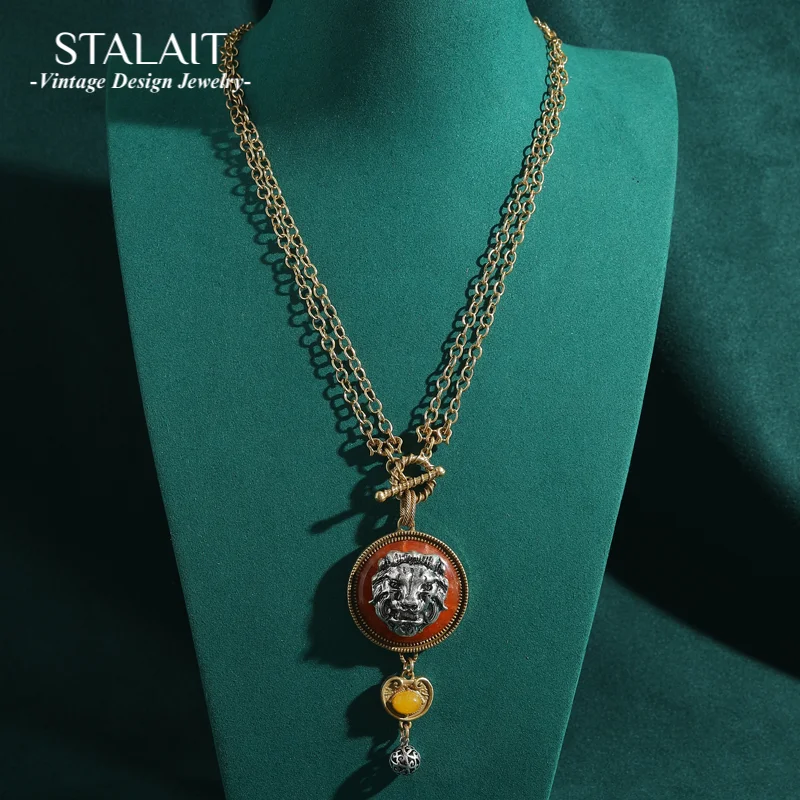 

Vintage Pendant Necklace Jewelry Statement Lion King Disc Woman Natural Stone Heart Elegant Luxury Designer Antique Wedding Gift