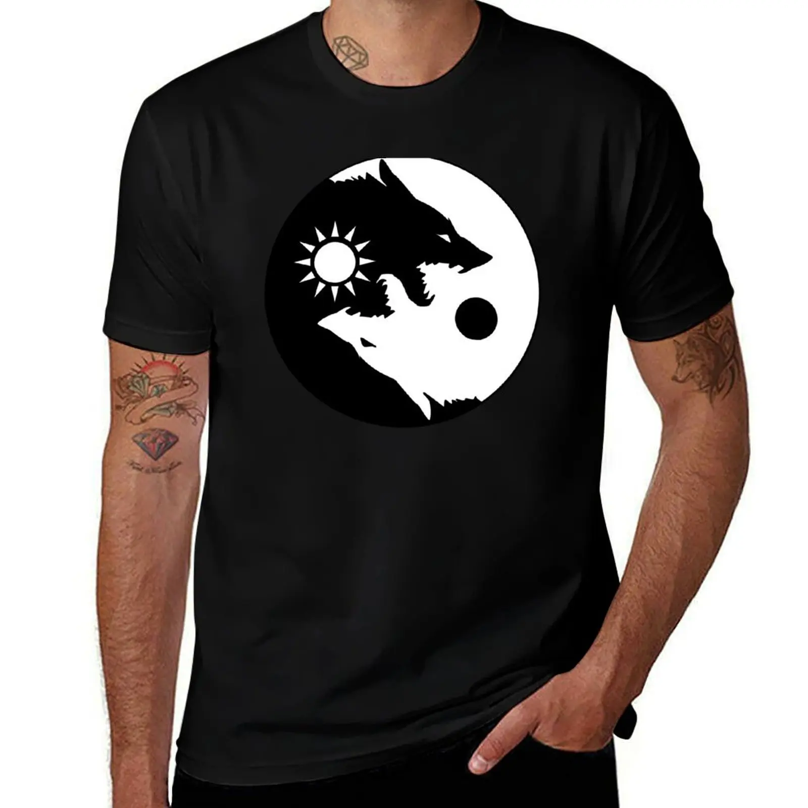 

Skoll and Hati T-Shirt man t shirt graphic man t shirts cotton man t shirts high quality luxury brand T-shirt