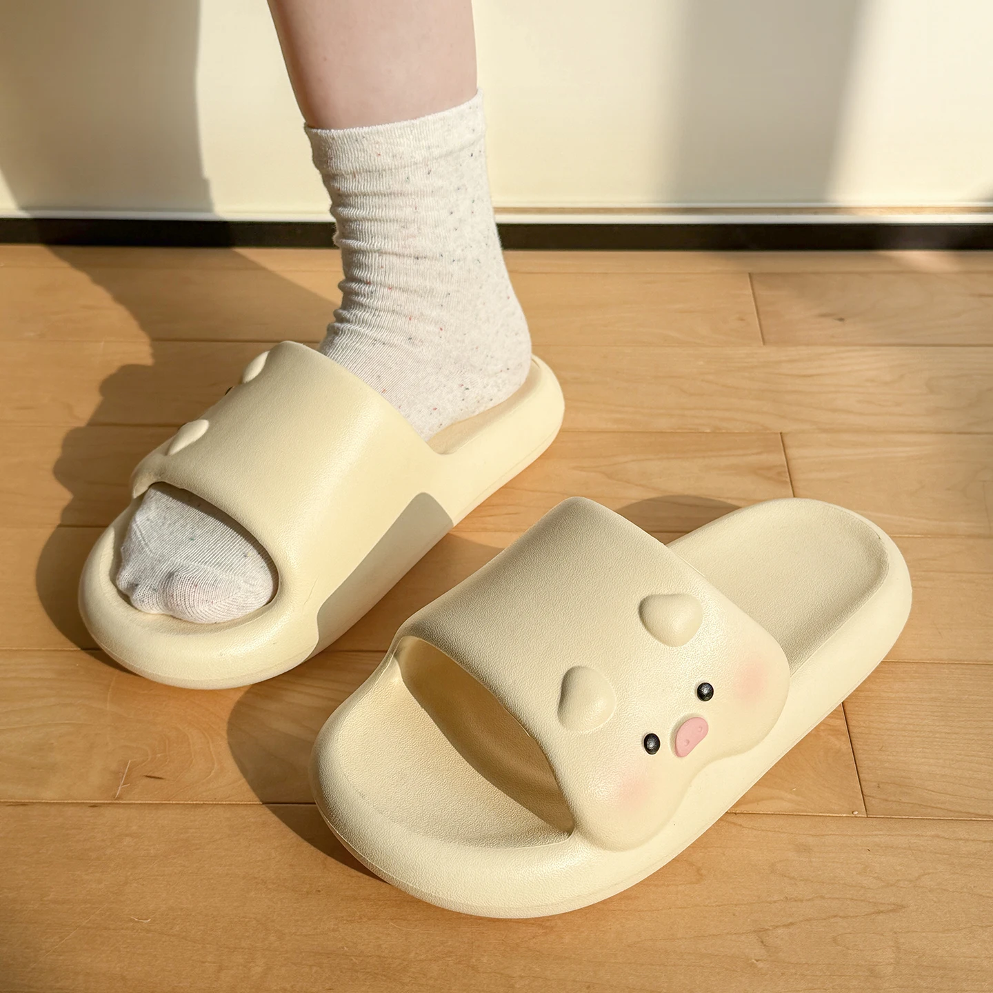 

Уютные тапочки-свинки SHAJI: милые, мягкие, нескользящие домашние тапочки-облака для пар, пляжные сандалии