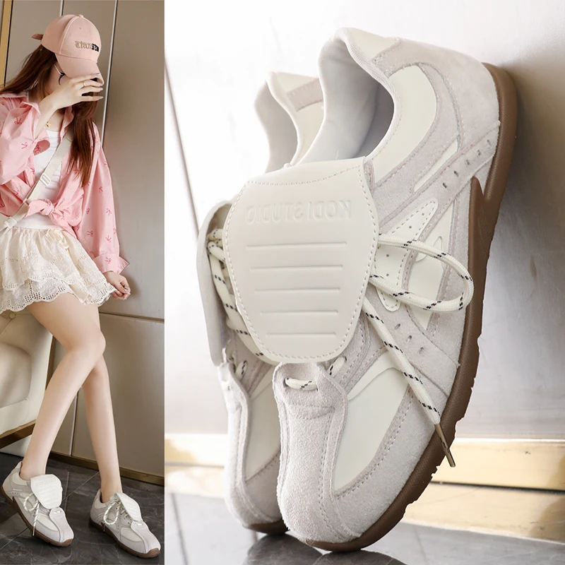 

2025 New Women's Lace Up Flat Platform Sneakers with Skin Friendly Upper Wear Resistant Outsole for Casual Daily Wear