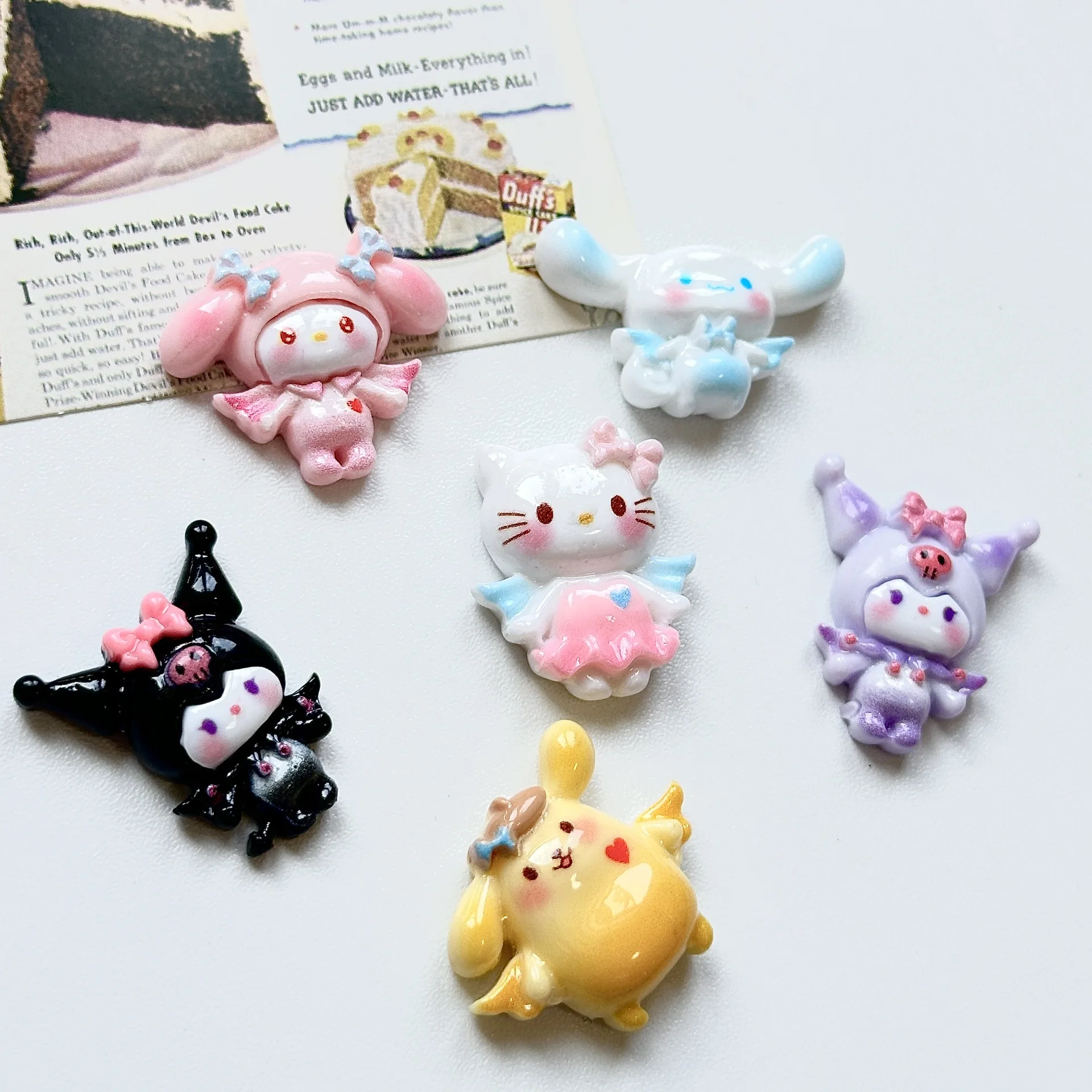 Minisoの新しい漫画の天使の羽サンリオクリームグルーDIYアクセサリー、携帯電話ケース、ヘアクリップ、靴のアクセサリー