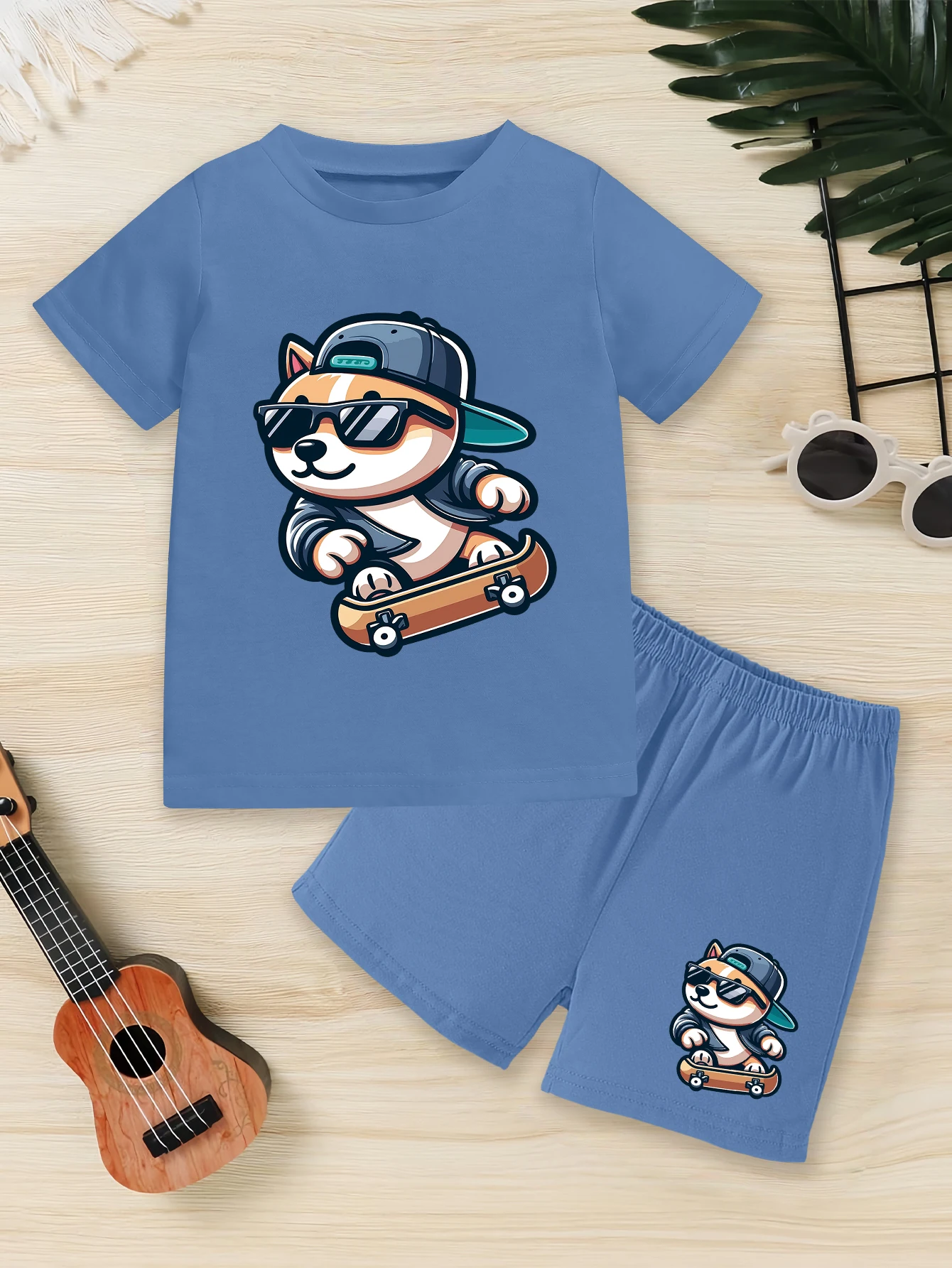 

Комплект из 2 предметов: повседневный летний наряд для мальчиков с короткими рукавами и принтом собачки-скейтбордиста + свободные шорты, детский комплект