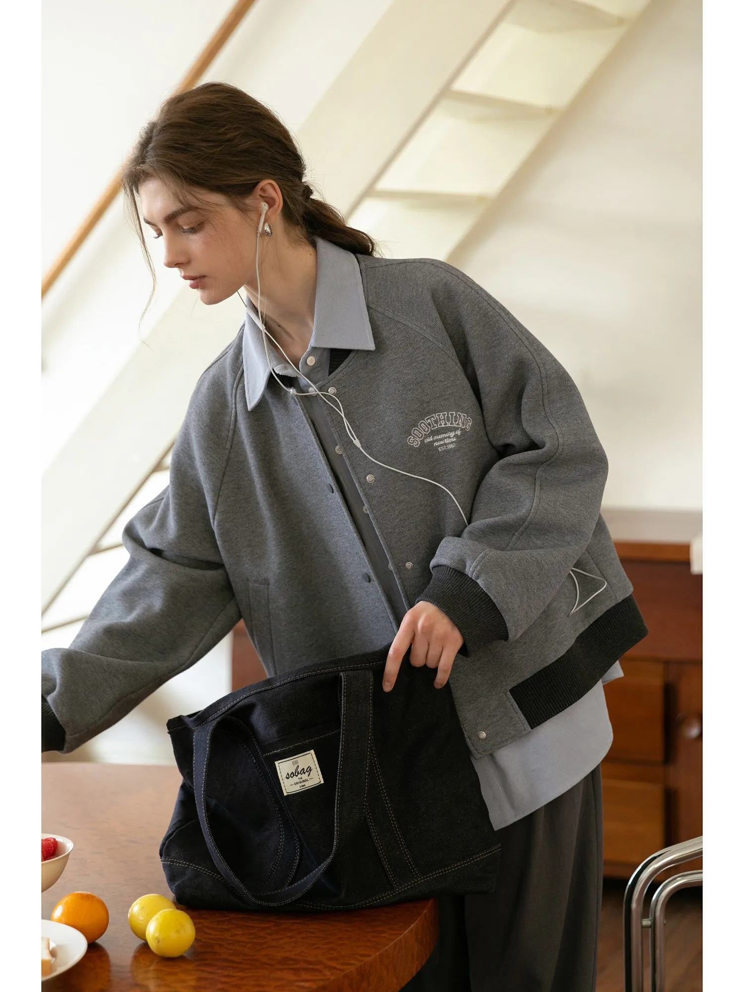 

MELLIIY, новинка 2025, ретро цветная бровая вышивка, свободное повседневное пальто ort, женское бейсбольное пальто, смесь хлопка и полиэстера