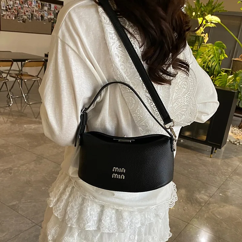 

Diaper Bag Trendy Parisian Crossbody Bag Elegant Leather Handbag For Women Stylish Large Capacity Designer Purse