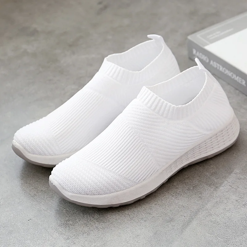 Breathable Shoes for Woman Sneakers 2022 New Fashion Loafers Stretch Fabric Casual Slip-on Lightweigh Soft Sole Lady Shoes Women