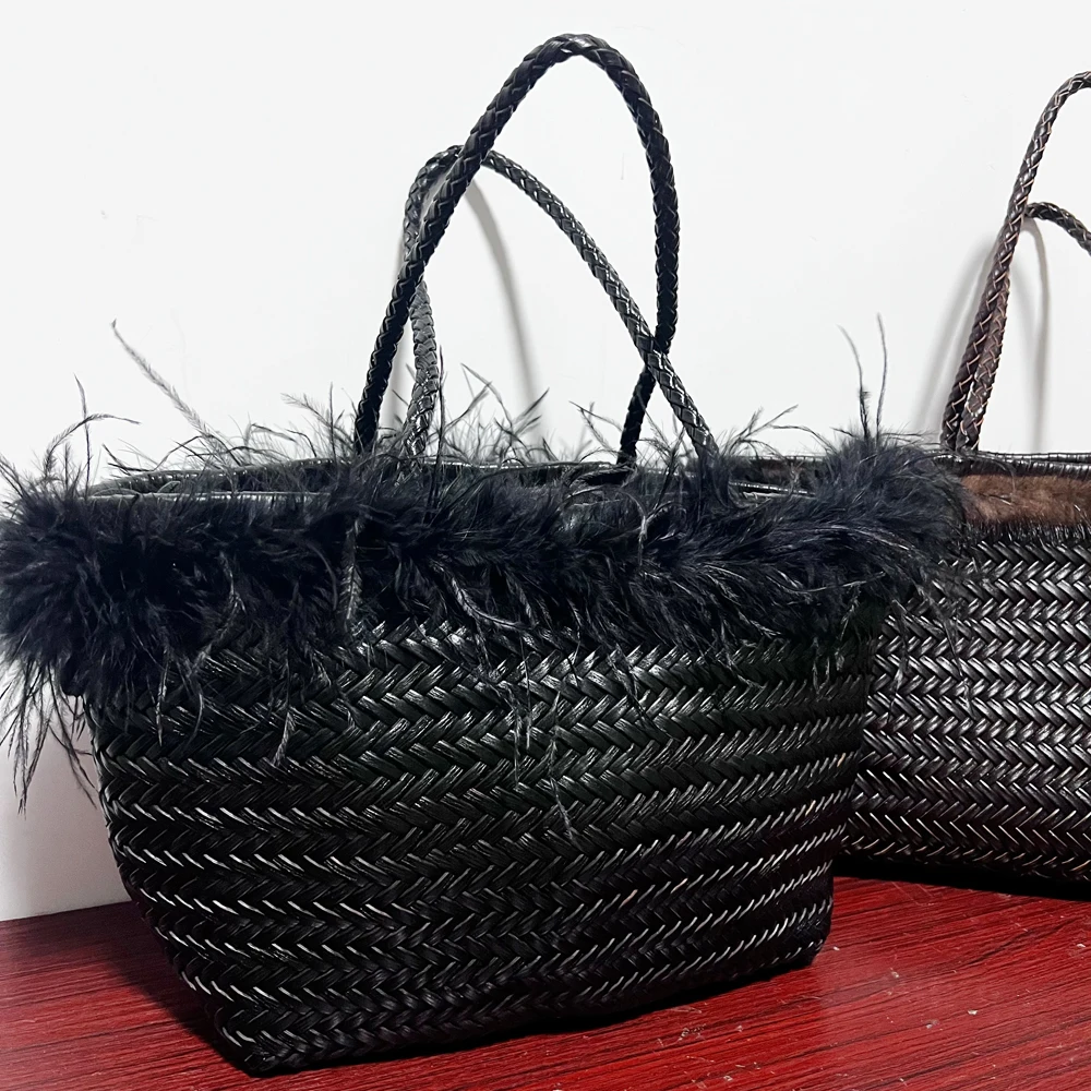 

New Women Winter Leather Weave Handbags Mink Fur Feminine Handmade Woven Bucket Bag Cotton Inner Pockets Knitting Leather Bags