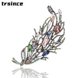 Exquisite Crystal Leaf Brooch for Women Elegant Dress Coat Sweater Accessories Men Suit Pins Feather Unisex Lapel Badges