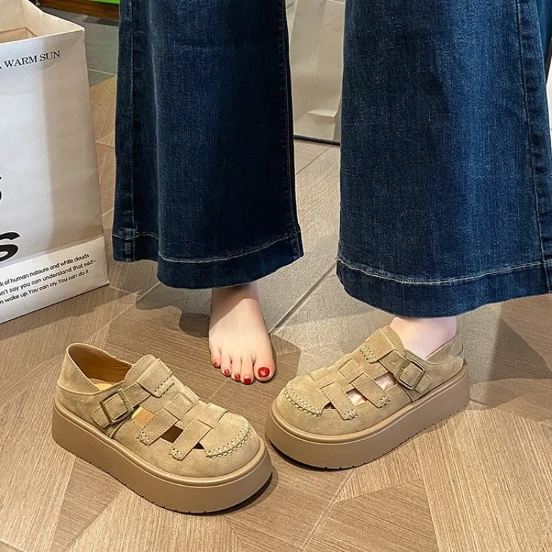 Hollow Breathable Bun Head Sandals Women's Wear 2026 Summer New Fashion Two Wear Thick Soled Beach Sandals Women's Shoes view 5