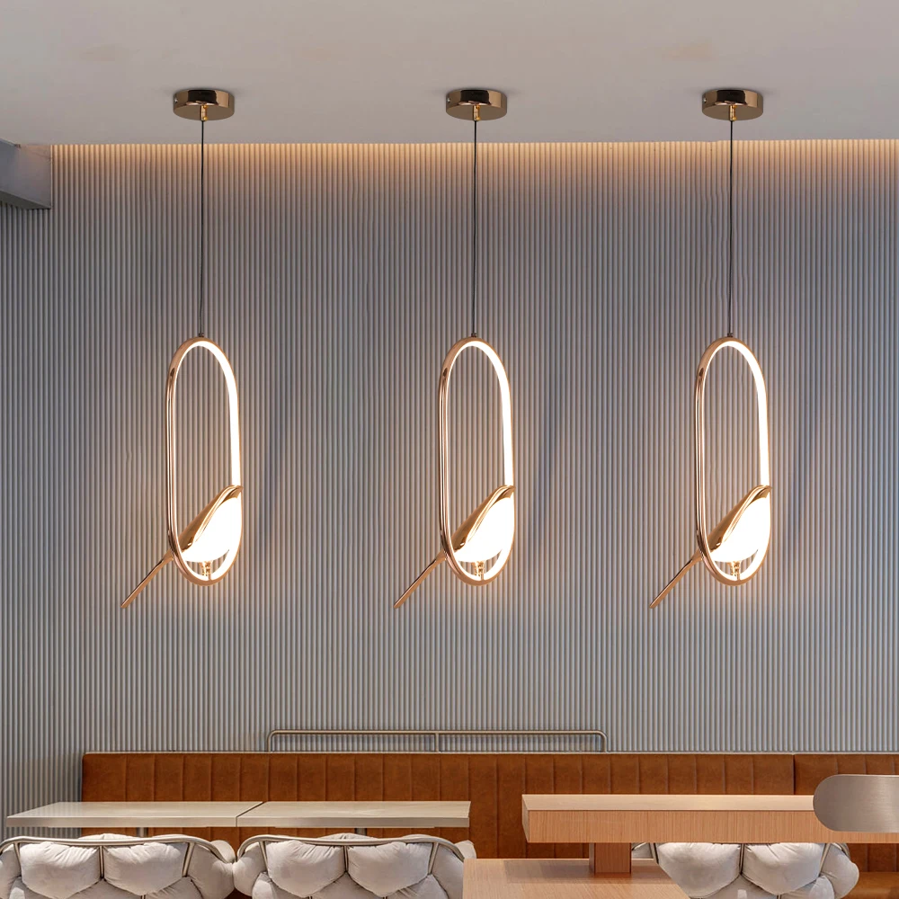 Plafonnier LED suspendu en forme d'oiseau porte-bonheur, design nordique moderne, luminaire décoratif d'intérieur, idéal pour une cuisine, un bar, un salon, une salle à manger ou une chambre à coucher