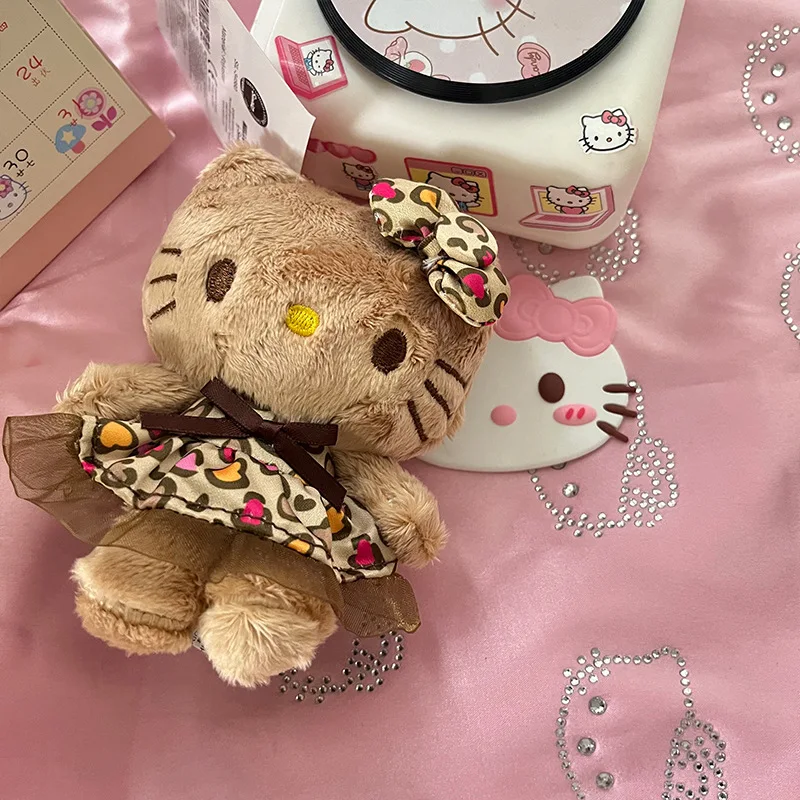 Sanrio Hello Kitty falda con estampado de leopardo Sanrio muñeco de peluche niñas bolso adornos Anime llavero de felpa chica novia regalos de cumpleaños