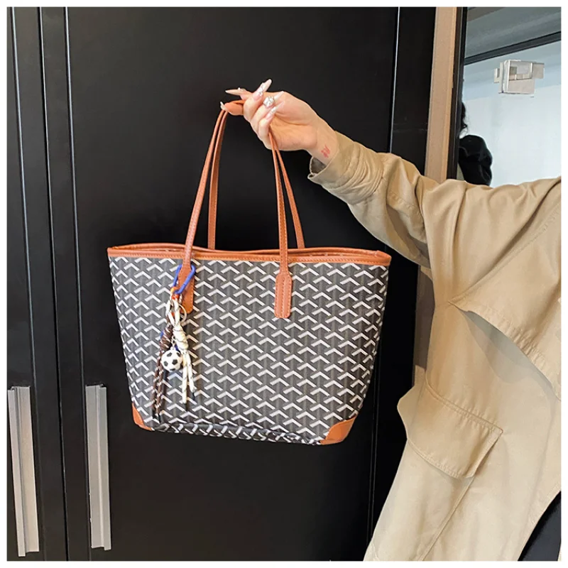 حقيبة يد فاخرة لعام 2025 للنساء، محفظة كتف واسعة تحت الإبط، حزام كروس قابل للتعديل، مناسبة للعمل #5