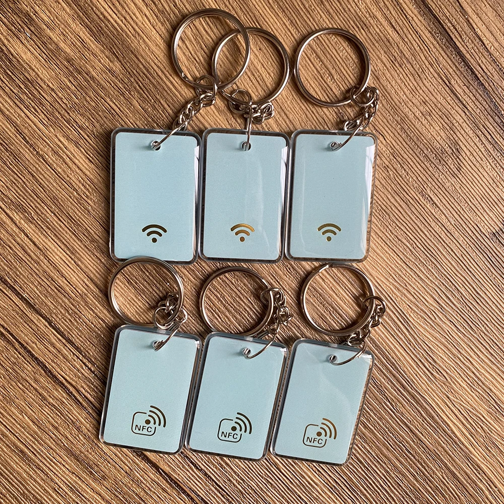 144Bytes 13.56MHz NFC213 Chip Social Media NFC Tap card Keychain Epoxy Waterproof Keyring