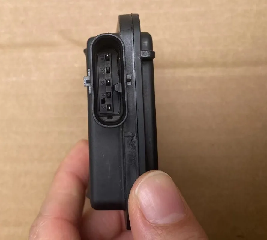 

1pc 1114984-00-B HomeLink Garage Door Opener Control Module for 12-21 Model S X 3 Y