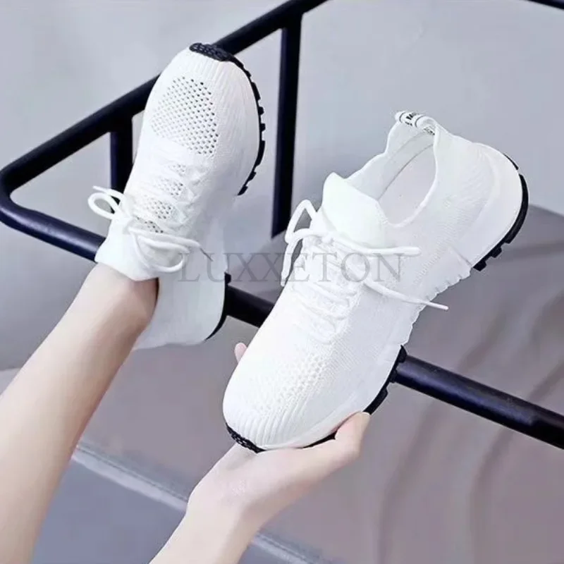 Women Flat Shoes 2024 New Fashion Autumn White Lace Up Women Casual Breathable Non Slip Thick Soled Running Sneakers