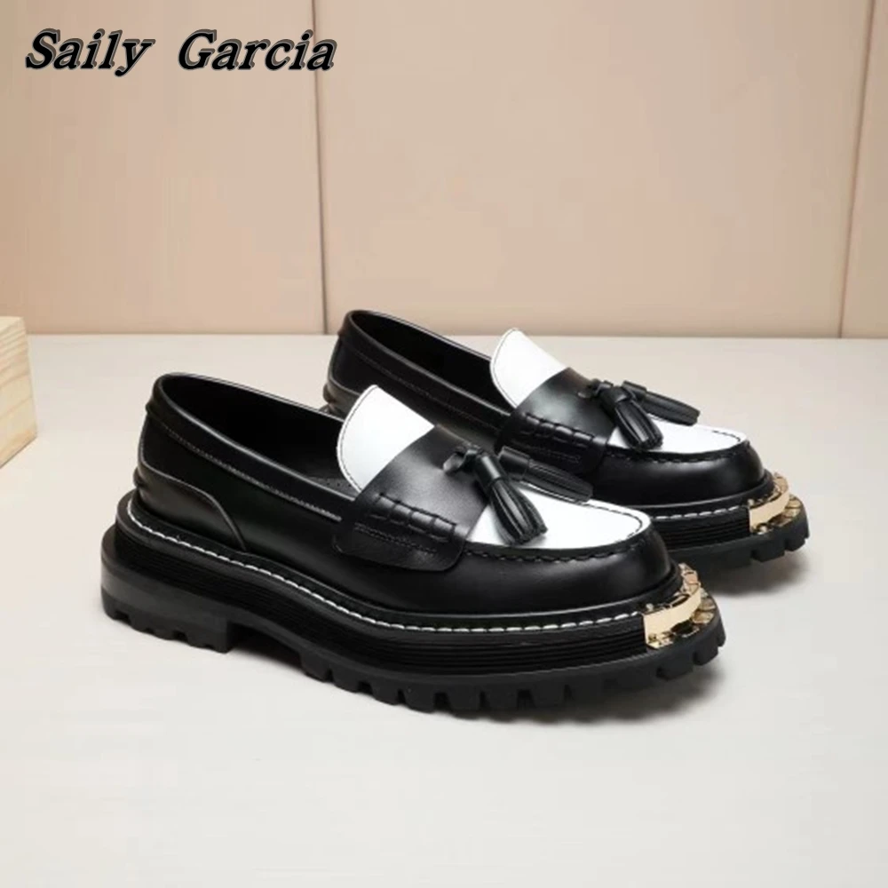 Genuine Leather Metal Fringe Shallow Slip On Flat Loafers 2023 New Glossy Wild Work Shoes Round Toe Gear Sole Casual Women Shoes