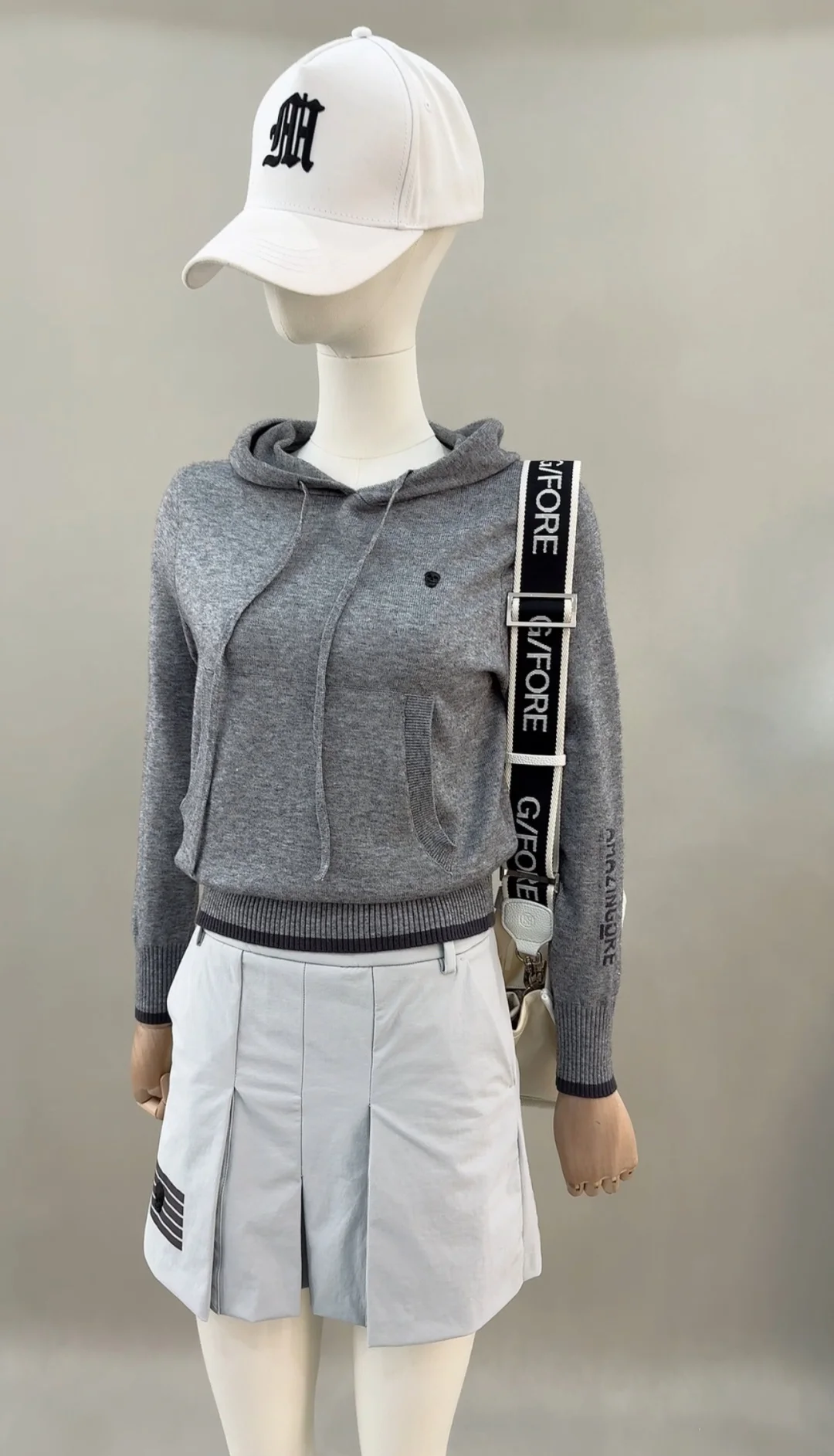 

New Golf Women's Hooded Knit Sweater, Casual and Versatile
