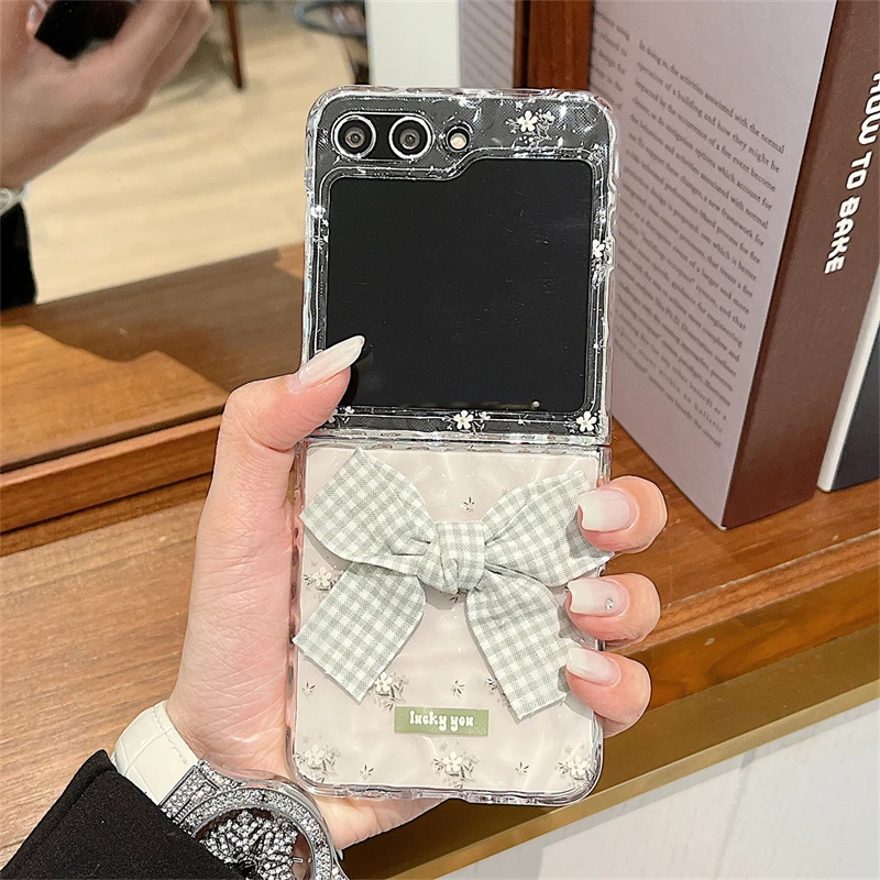 Funda de teléfono con bonito lazo y flores onduladas de agua transparente para Samsung Galaxy Z Flip 7 6 5 4 3 Flip5 Flip6 Flip7 con fundas de cadena Capa