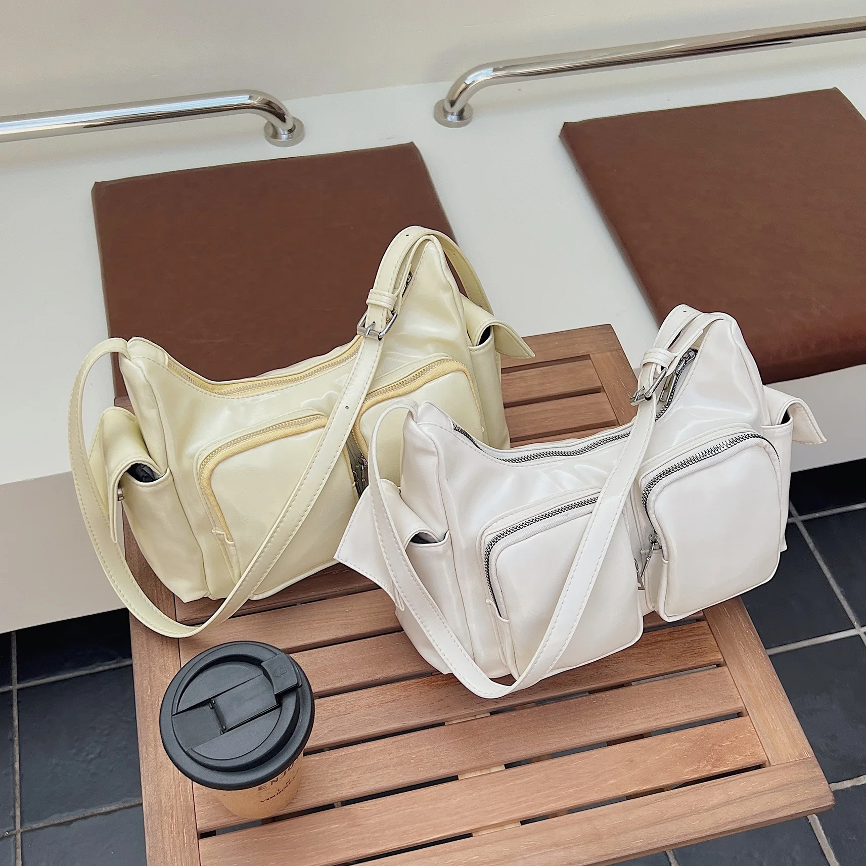 

2025 New Korean Style Small Designer Luxury Tote Bag for Women Fashionable Casual Multi Pocket Shoulder Crossbody Bag