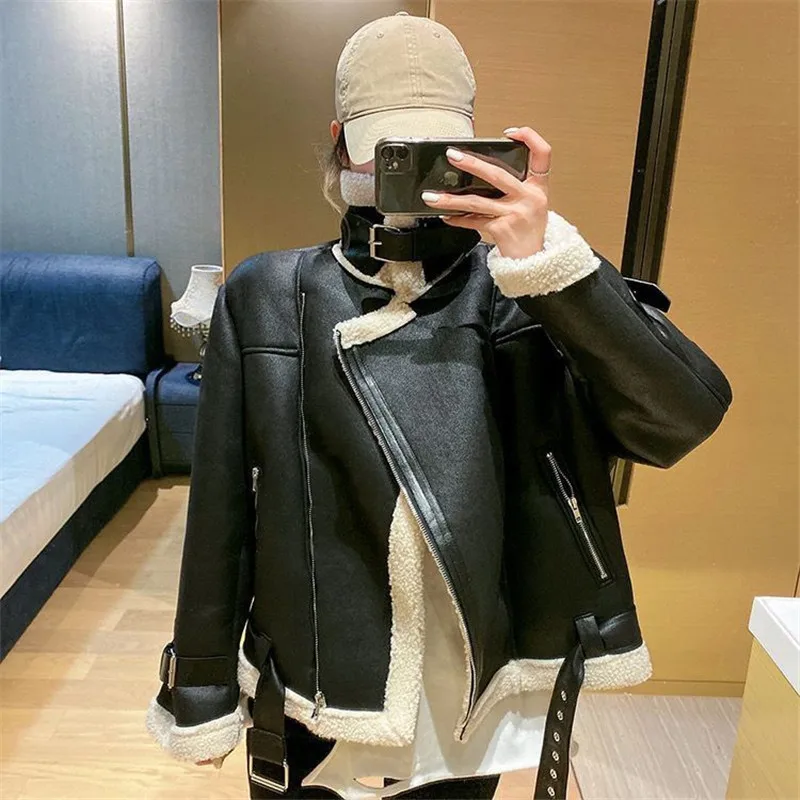 2025 herbst Winter Neue Mode Einfarbig Kragen Spleißen Casual Faux Leder Jacke Frauen Plus Samt Dicken Mantel Weibliche W645