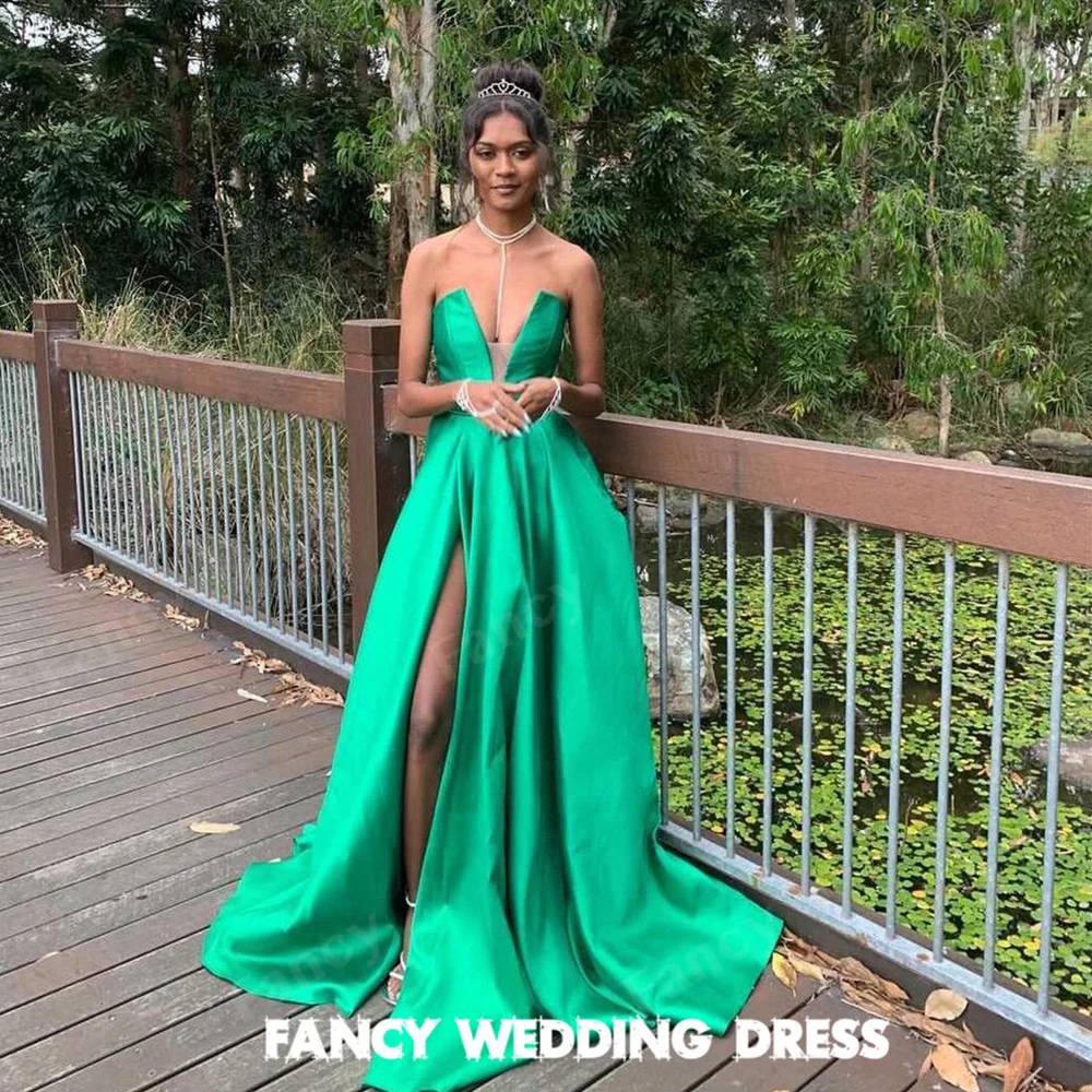 

Fancy sexy Green Deep V Neck Evening Dress Saudi Arabia High Split Floor Length Prom Gown Satin Sleeveless فساتين سهرة