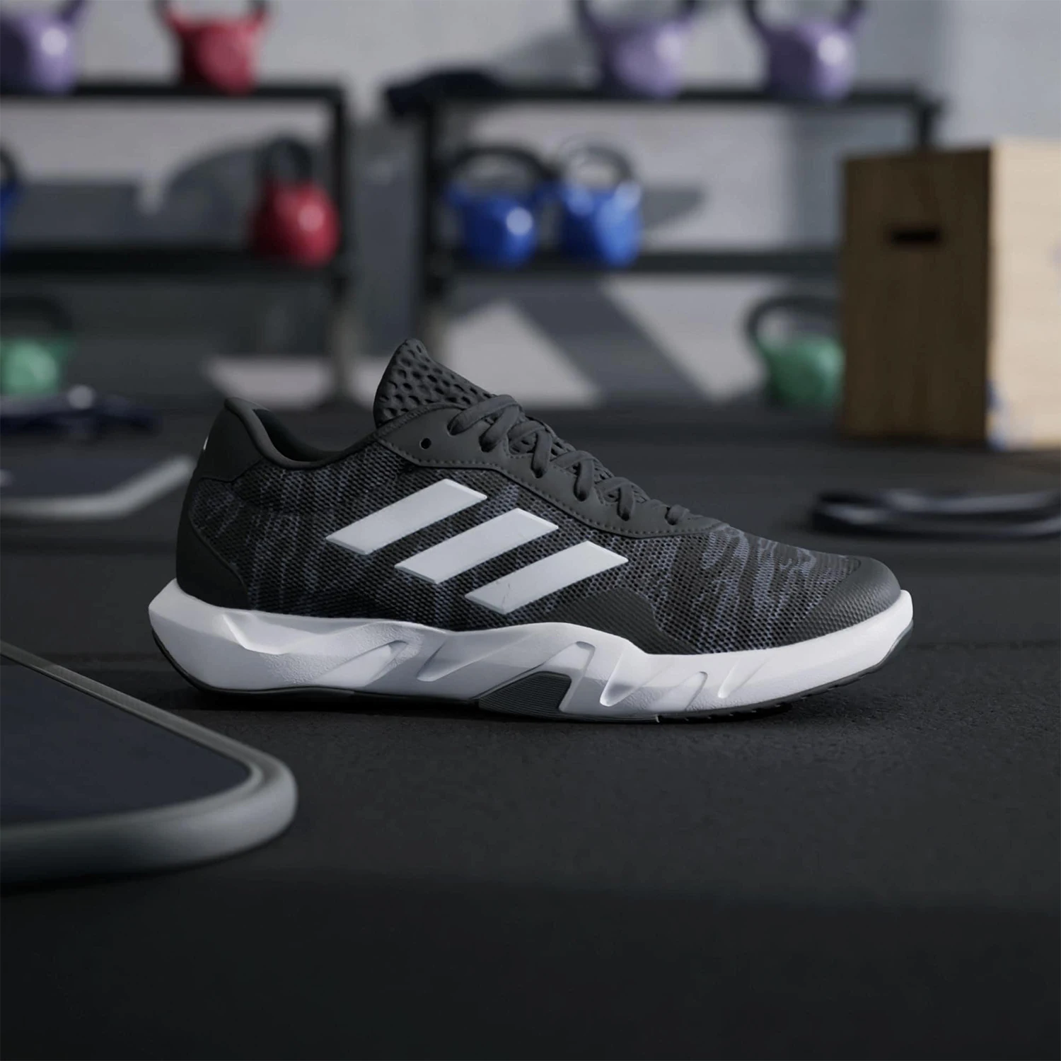

Adidas 2025 Новые мужские прочные тренировочные кроссовки с низким верхом IH5269
