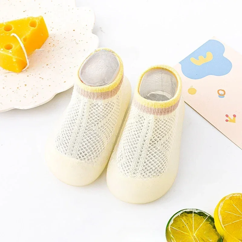 Дышащая сетчатая дышащая домашняя мягкая обувь для малышей на весну и лето, детские носки, нескользящая обувь для малышей