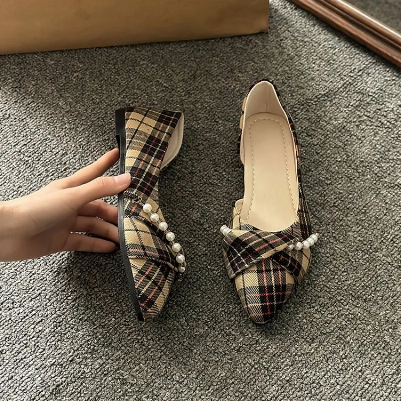 Retro Red Plaid Fashion Women Shoes 2024 Sprig New Pointed Toe Women\'s Flats Shoes Light and Comfortable Ladies Single Shoes