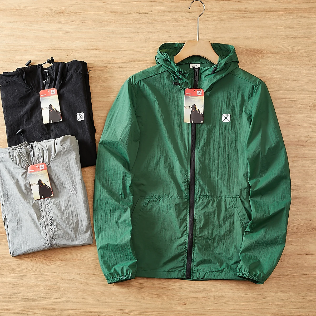 

Qui Dry Breathable Men's Summer Hoodie Casual Sun Protection Skin Jaet Coat Trendy Stand Fit Zipper Closure Long Sve