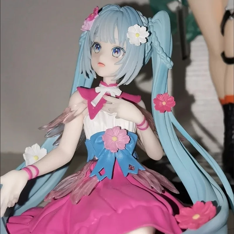初音ミクアニメフィギュアコスモス妖精花エルフミク日本バンダイ周辺装飾品誕生日ギフトおもちゃ装飾モデル