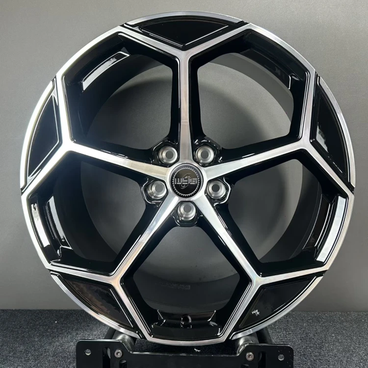 

21, 22, 23, 24-дюймовые кованые диски для Lamborghini URUS, Aventador, Revuelto, Gallardo, Veneno, Temerario. Высококачественные кованые колеса на заказ.