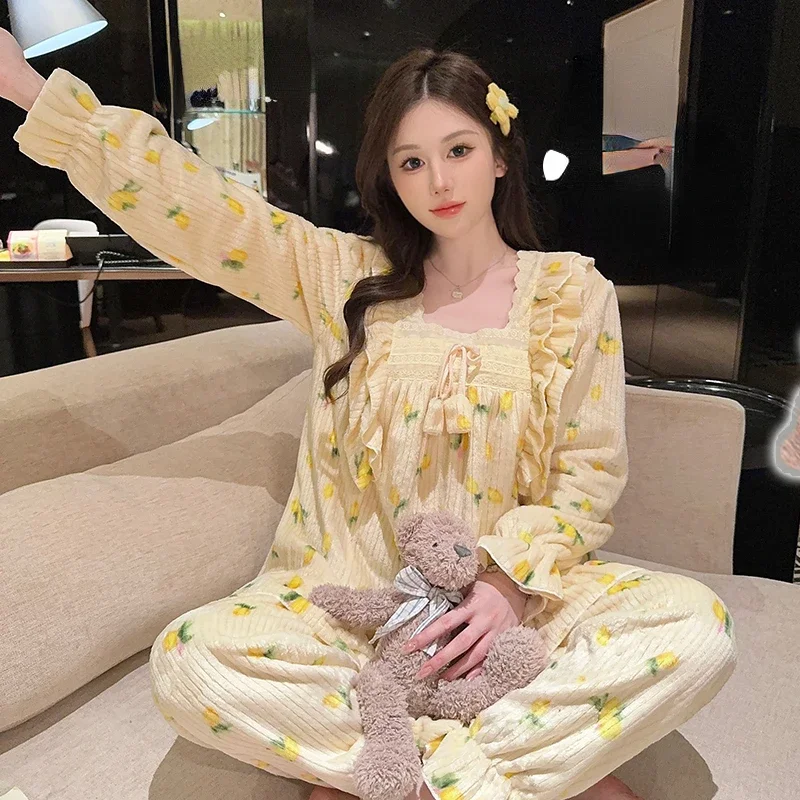 Sweet Cartoon Print Velvet Flannel Pajamas Set Autumn Winter Women Long Sleeve Tops Pants Loungewear Sleepwear Warm Home Wear