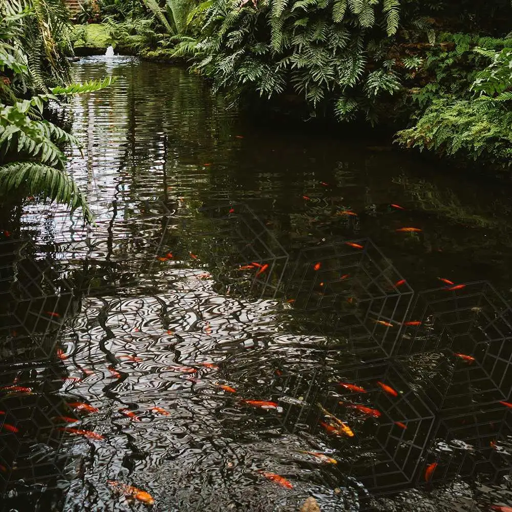 10 pezzi di protezione per pesci per stagno esagonale, rete galleggiante, protezioni per stagno in plastica resistente ai raggi UV, flessibilità della rete, copertura protettiva da giardino