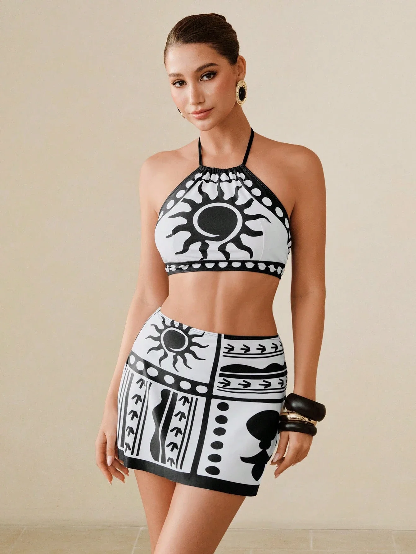 

Женский комплект бикини с принтом солнца и завязками на шее, пляжный купальник для отпуска