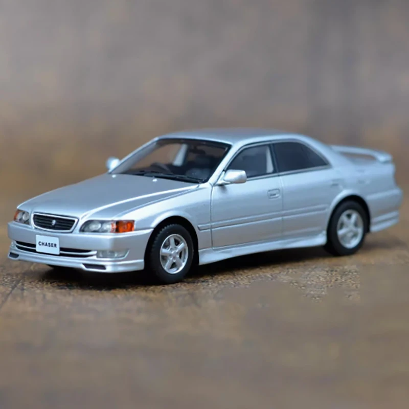 1:43 Scale  TOYOTA Chaser 2.5 JZX100 Car Model resin Vehicle Simulation Toy Collectible Adult boys Souvenir Gift Toys