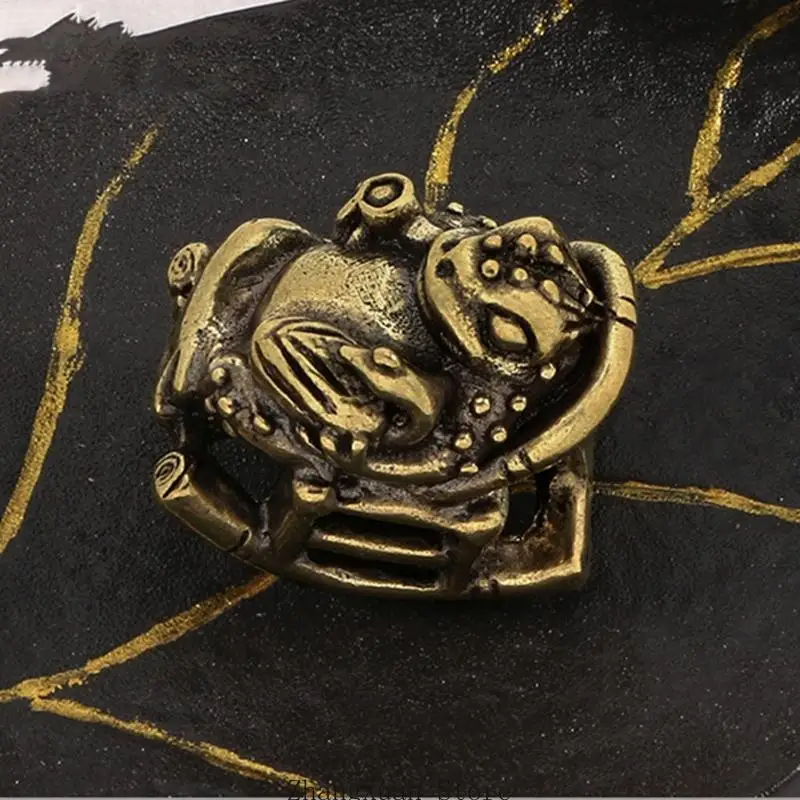 Metallskulptur mit Schaukelsockel für Regalschreibtisch und Wohnakzent 3XUF – Detail 3