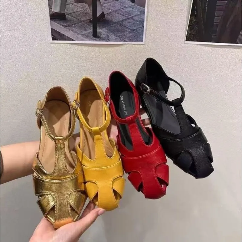 Women's head-to-toe flat sandals, comfortable and soft, suitable for beach casual wear. A new summer lightweight walking shoe - view 2