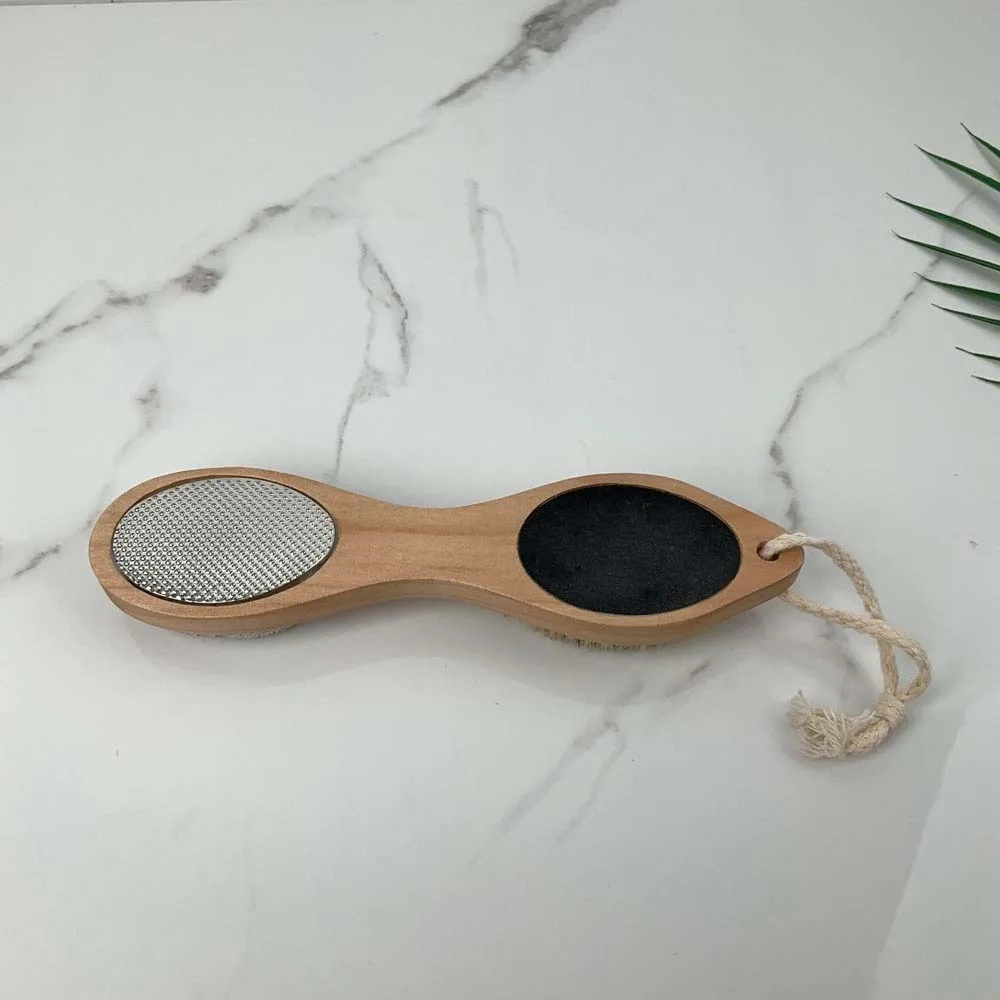 Lima per piedi portatile con manico in legno con foro per appendere Lavapavimenti per sfregamento del piede dal design quattro in uno, facile da pulire, impugnatura comoda