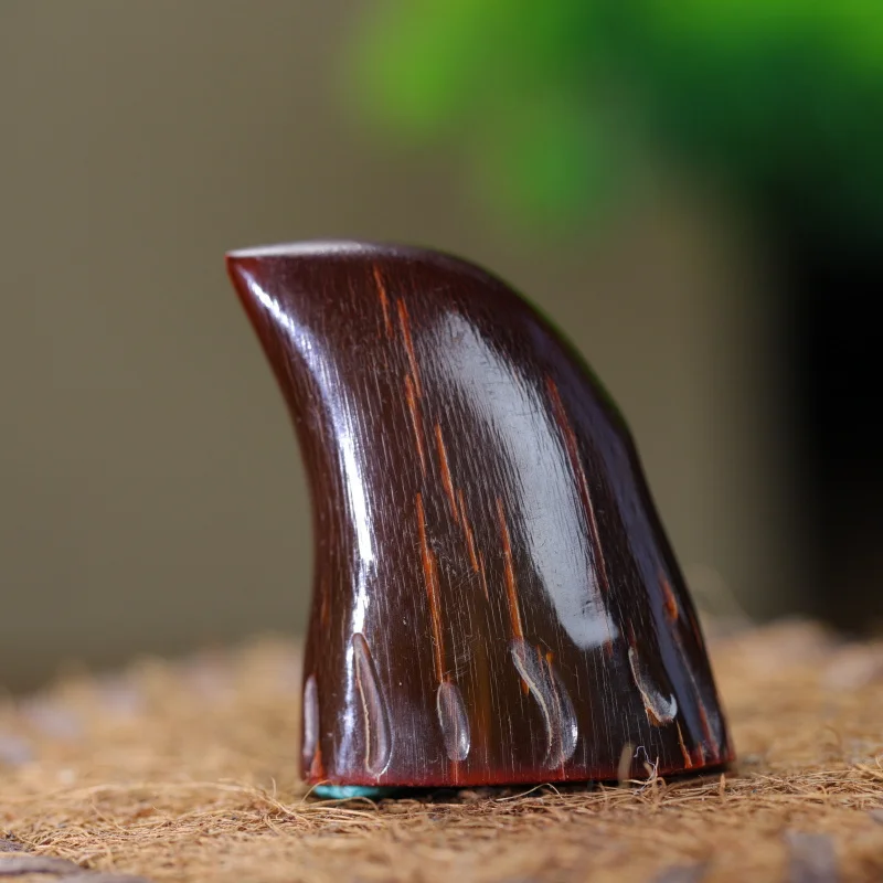 Natural yak piece with fur, hand-held ornament, imitation old ivory bone and horn collectible