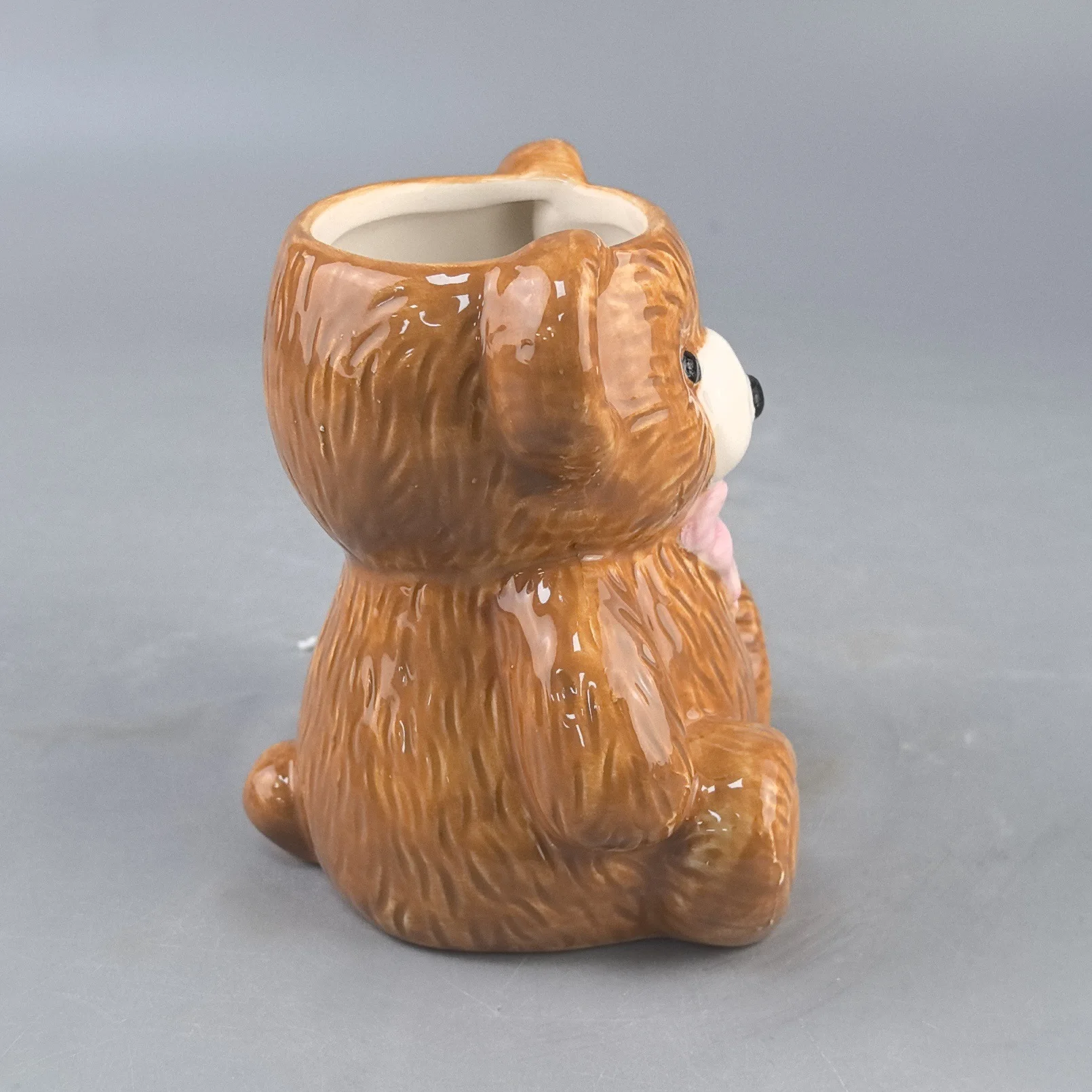 Customizable Cartoon Bear With Pink Bow Tie Ceramic Mug For Kids Procelain Coffee Mug With Handle 3D Bear Shaped Water Cup Break