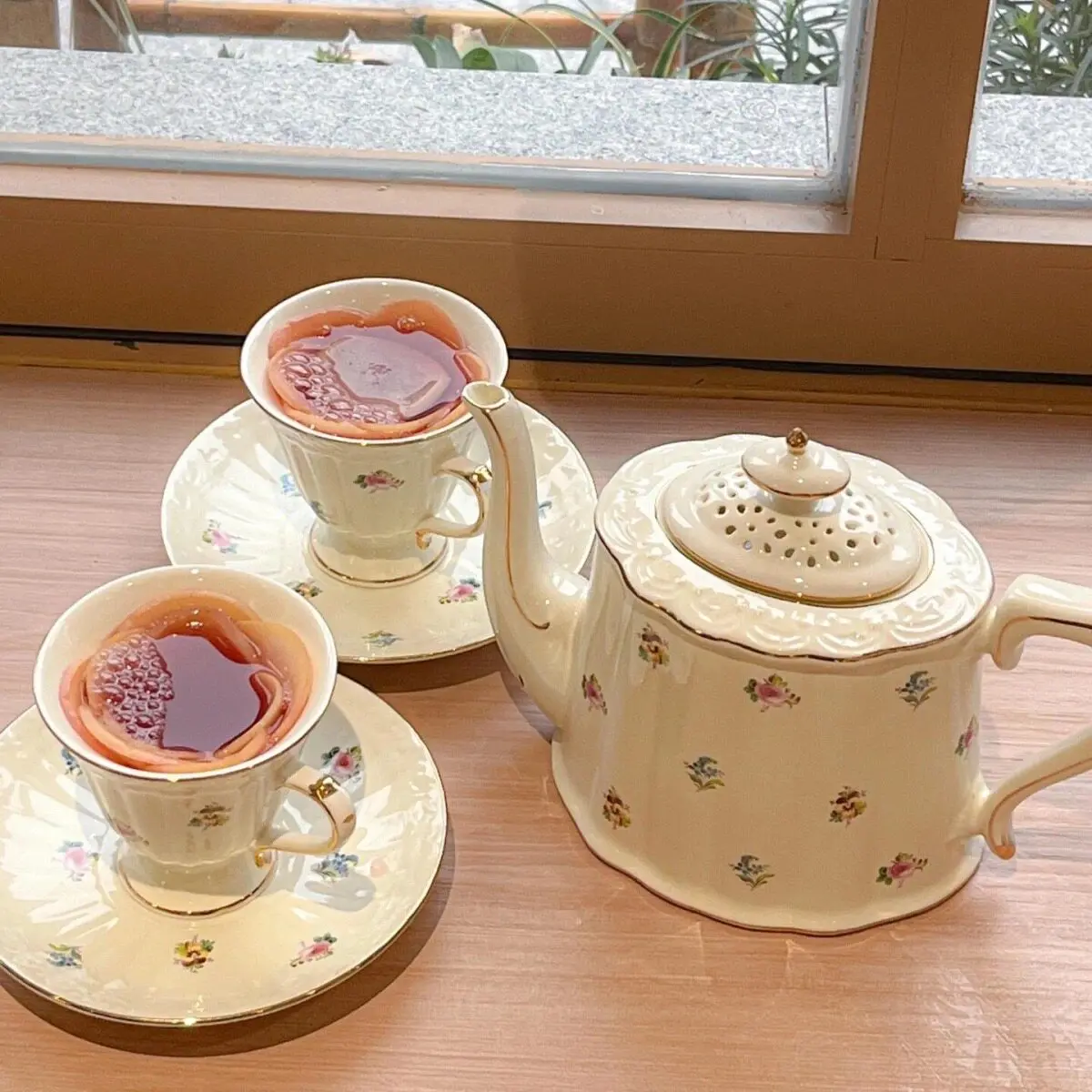 

French vintage palace-style ceramic European coffee cup and saucer set gift box, English afternoon tea set, housewarming gift