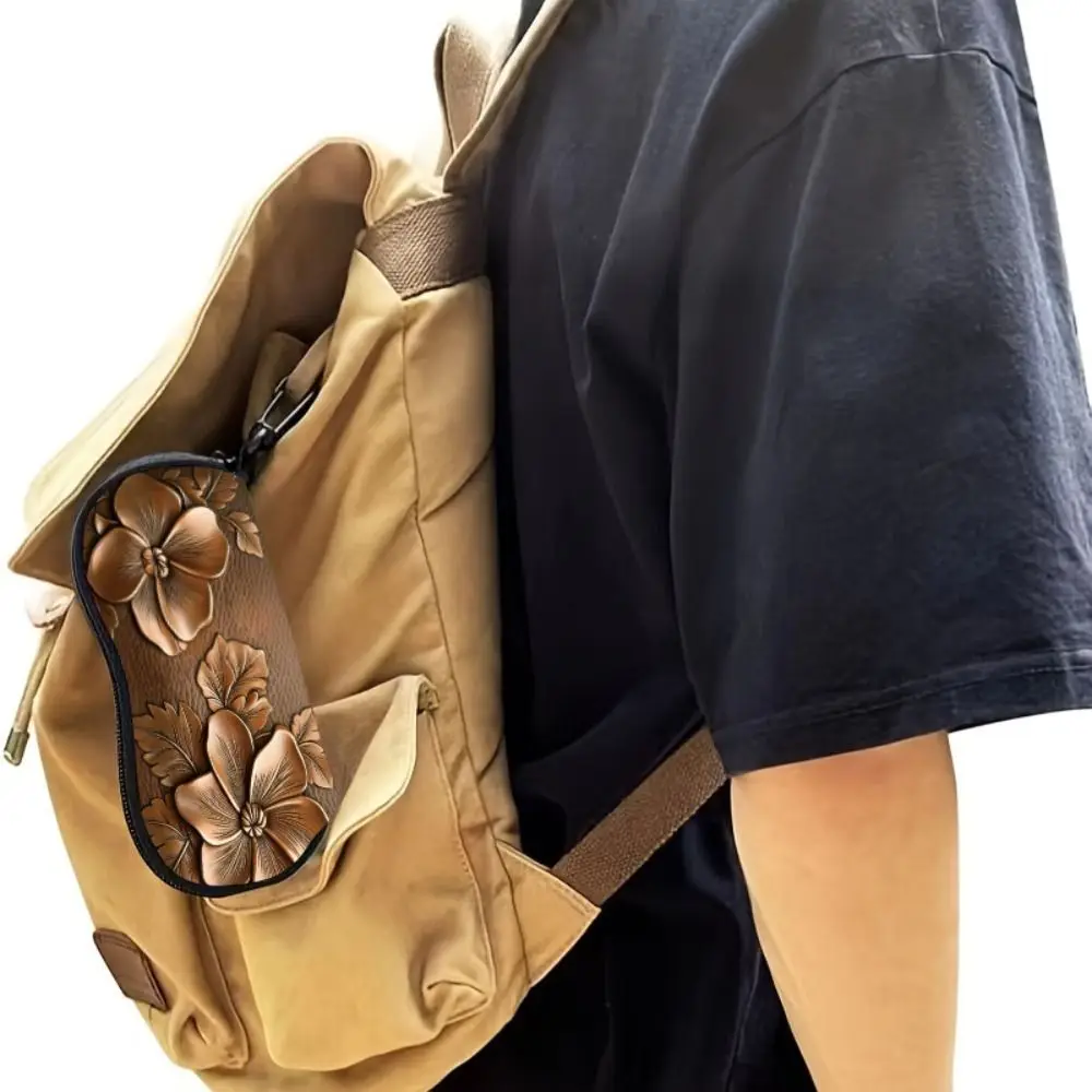 

Hanging Butterfly Print Eyeglass Case Soft Leather Reading Glass Pouch with Hook Water-resistant Sunglasses Holder Gifts