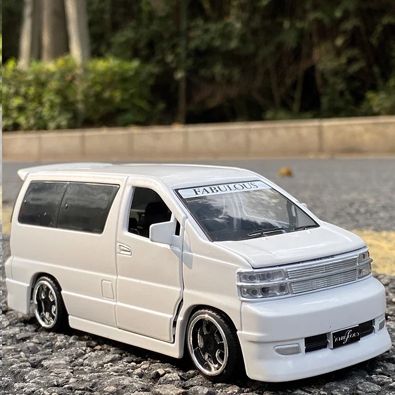 Nissan Elgrand FABULOUS MPV Alliage Modèle de voiture en métal moulé sous pression, Simulation de modèle de voiture, Collection son et lumière, Cadeau pour enfants, 1:32