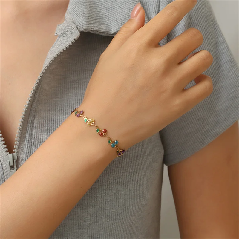 Süßes, niedliches Kirsch-Armband für Damen, Edelstahl-Kettenglied, goldfarben, modisch, bunt, Früchte, Schmuck, Accessoires, Geschenk – Detail 8