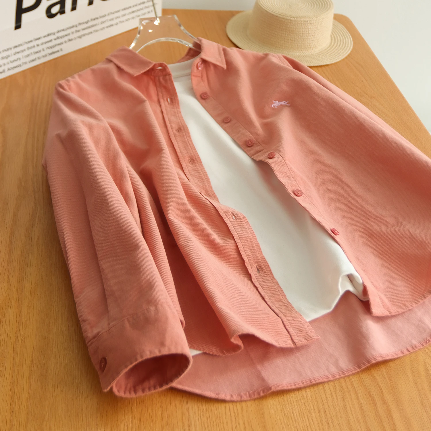 

Женская вельветовая рубашка из 100% хлопка — мягкая верхняя рубашка на пуговицах с изогнутым краем