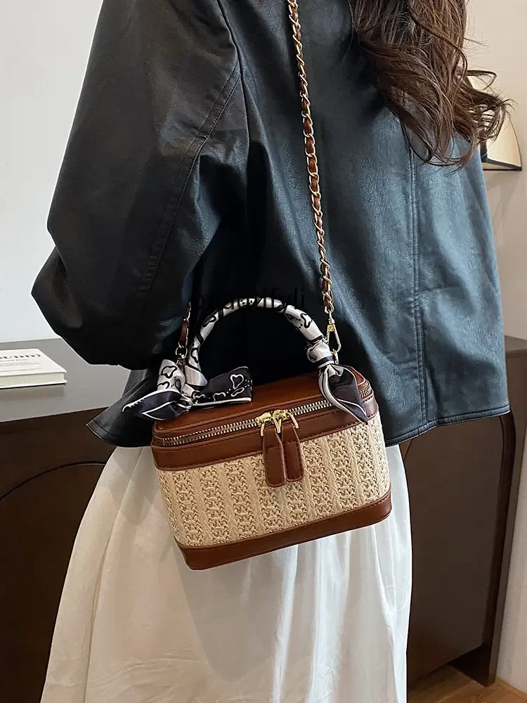 zq Woven Straw Woven Bag Women's Special-Interest Design Chain Messenger Bag Summer Portable Bucket Bag